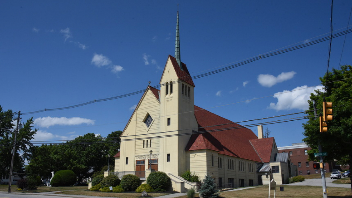 Holy Cross-Lewiston