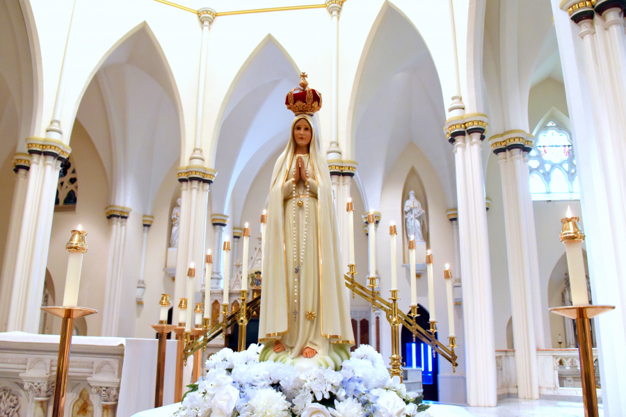 Our Lady of Fatima statue