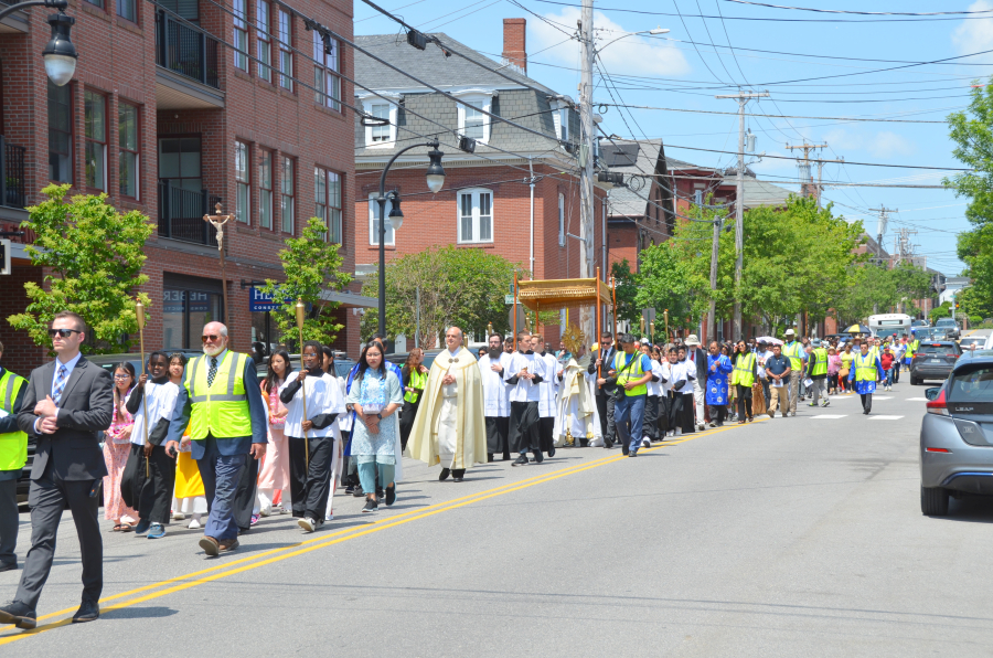 Corpus Christi Sunday eucharistic processions in Maine