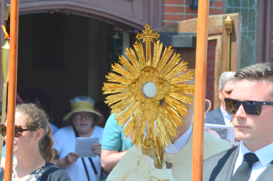 Corpus Christi Sunday eucharistic processions in Maine