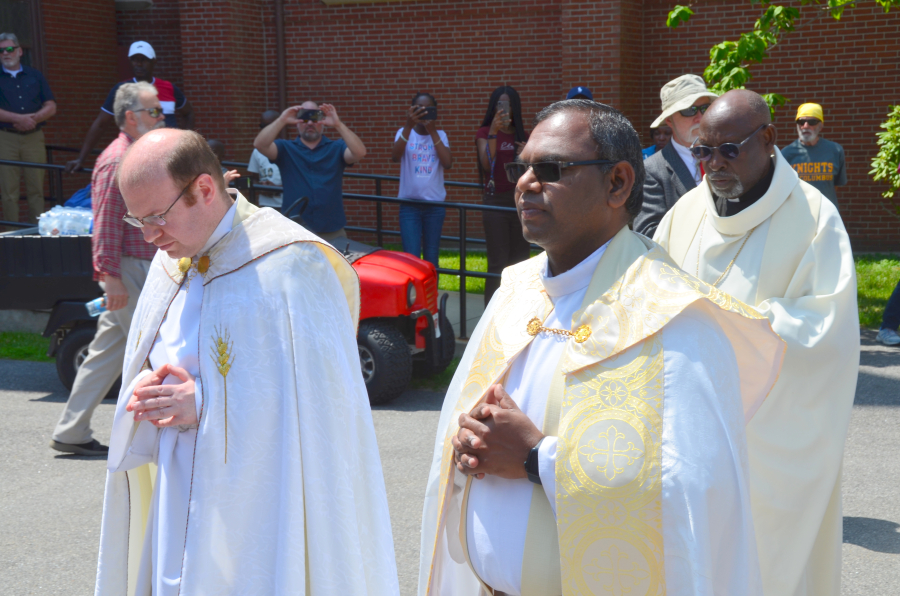 Corpus Christi Sunday eucharistic processions in Maine