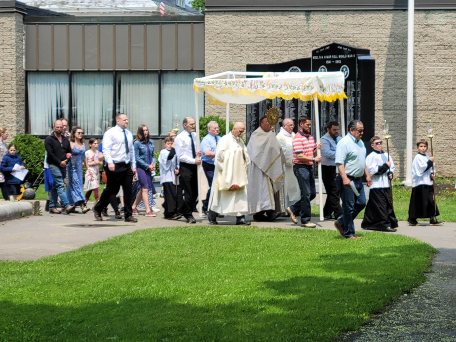 Corpus Christi Sunday eucharistic processions in Maine