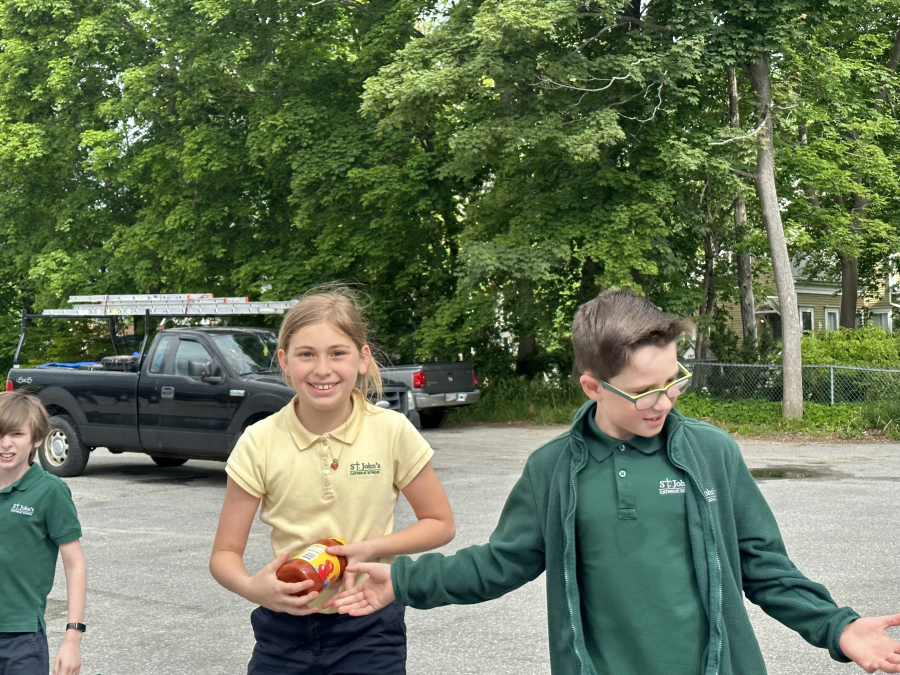 St. John's Human Chain to Mid Coast Hunger Prevention Program in Brunswick 