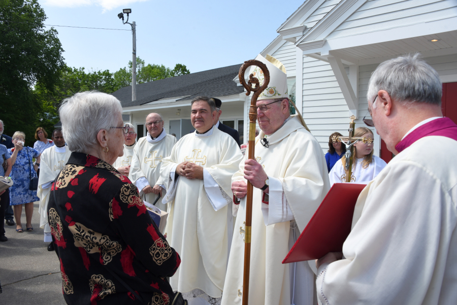 Pat O'Brien speaks to Bishop Deeley