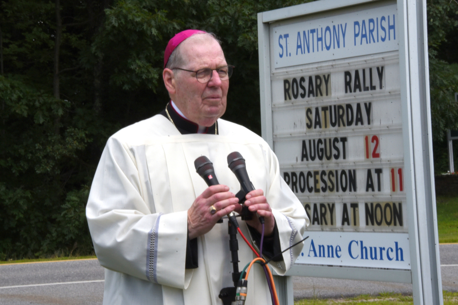 Bishop Robert Deeley opening prayer