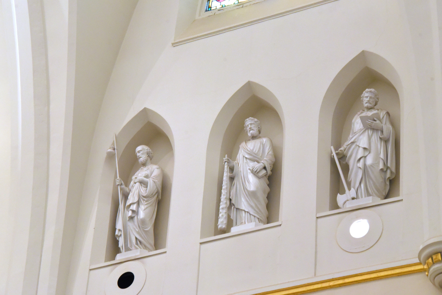 Statues of saints