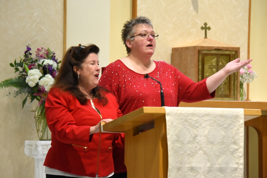 Shelley Harris and Pam Vaillancourt