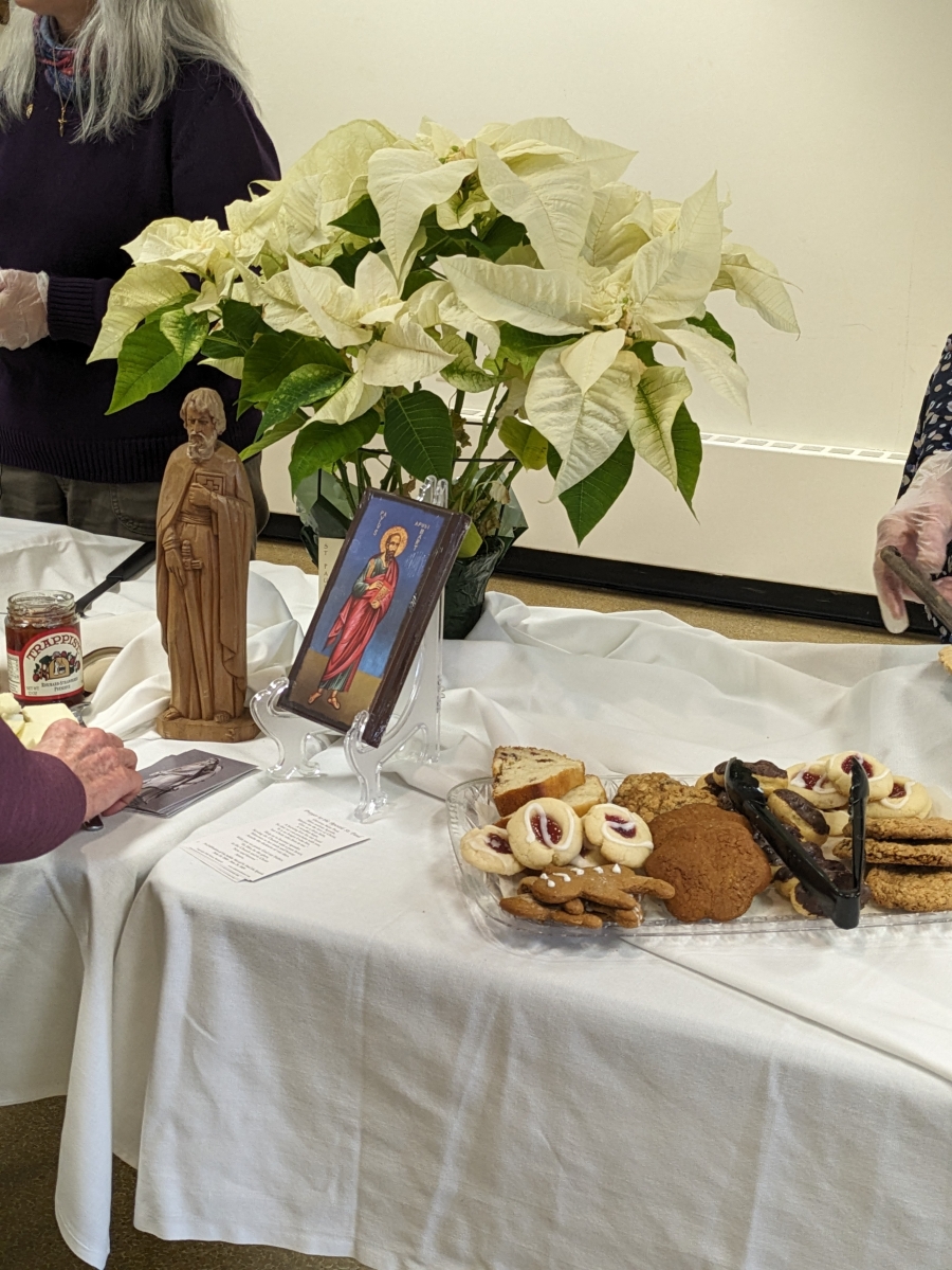 Table with flowers and cookies