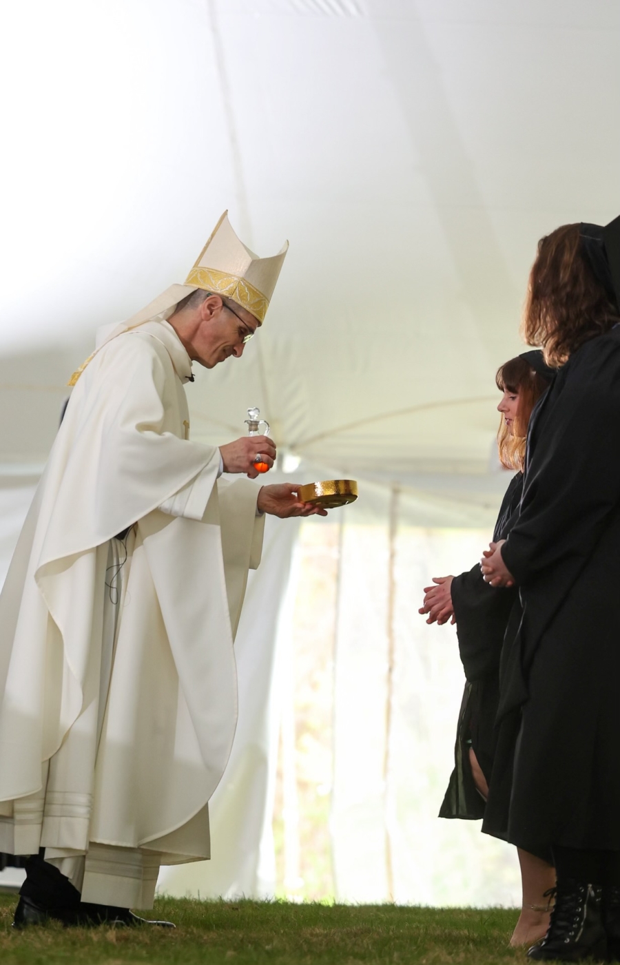 Bishop Ruggieri at Baccalaureate Mass