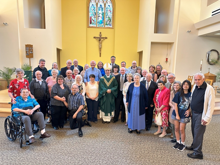 All couples inside the church with Bishop Ruggieri 