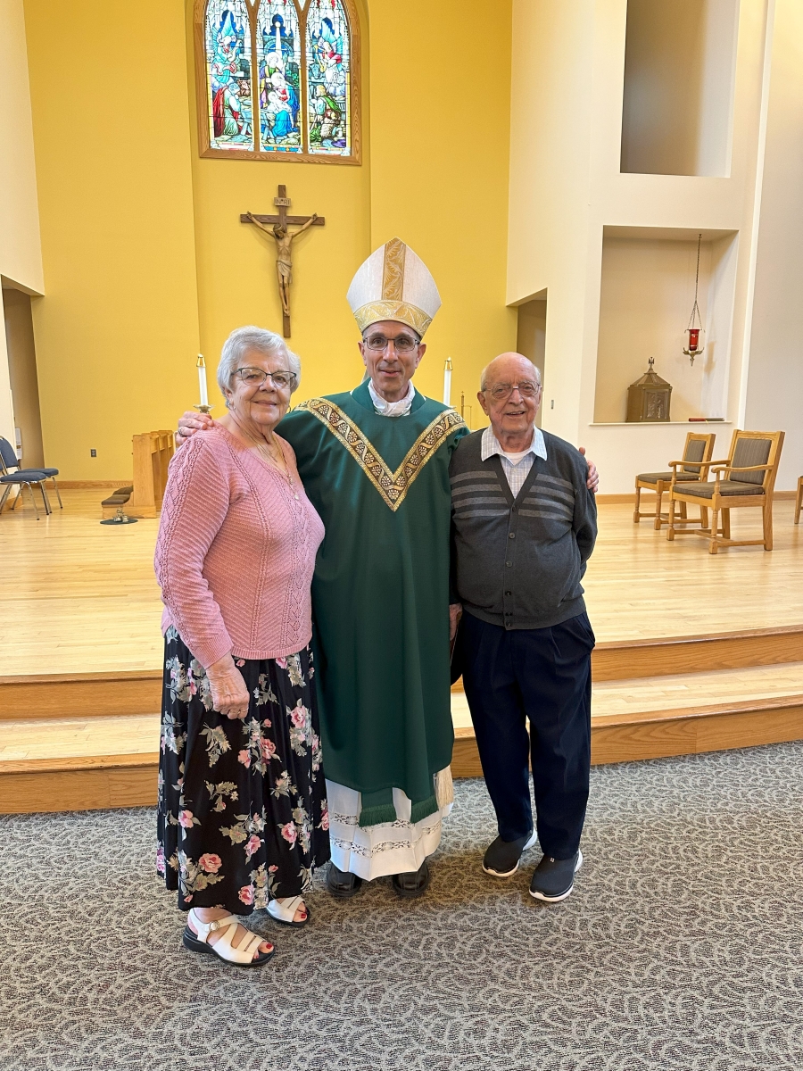 Couple with Bishop Ruggieri 