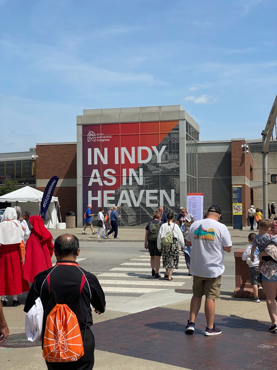 sign outside of the 10th National Eucharistic Congress