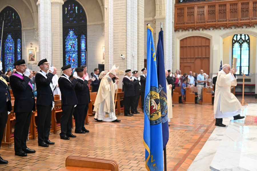 Bishop Ruggieri at the Blue Mass