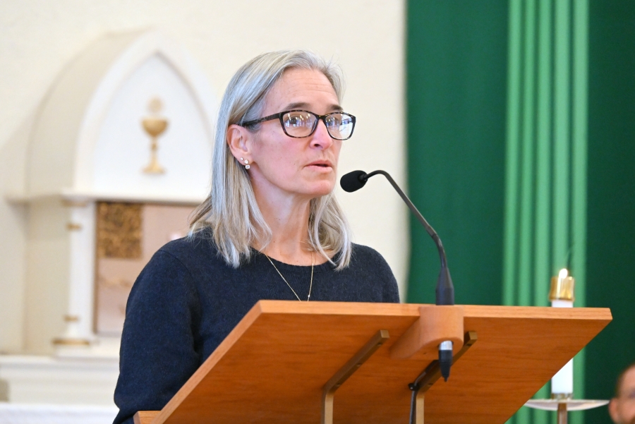 Deacon's Wife reads one of the readings.