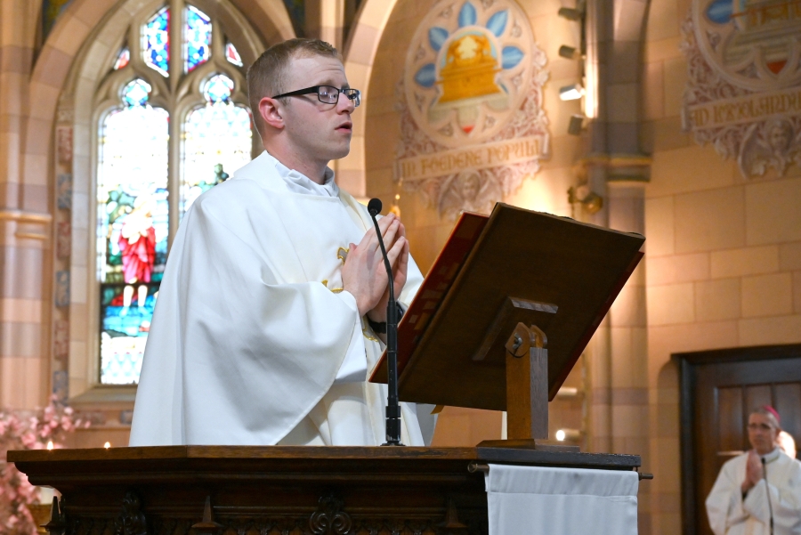 Father Erin Donlon shares the Gospel