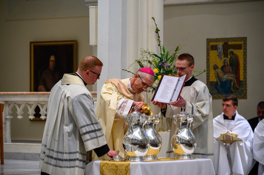 Bishop blesses Holy Chrism