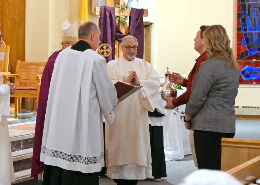 The presentation of the oils.