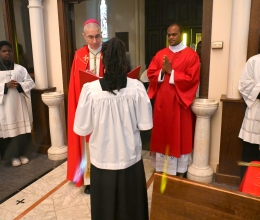 Bishop Ruggieri blesses palms at the beginning of the Mass.