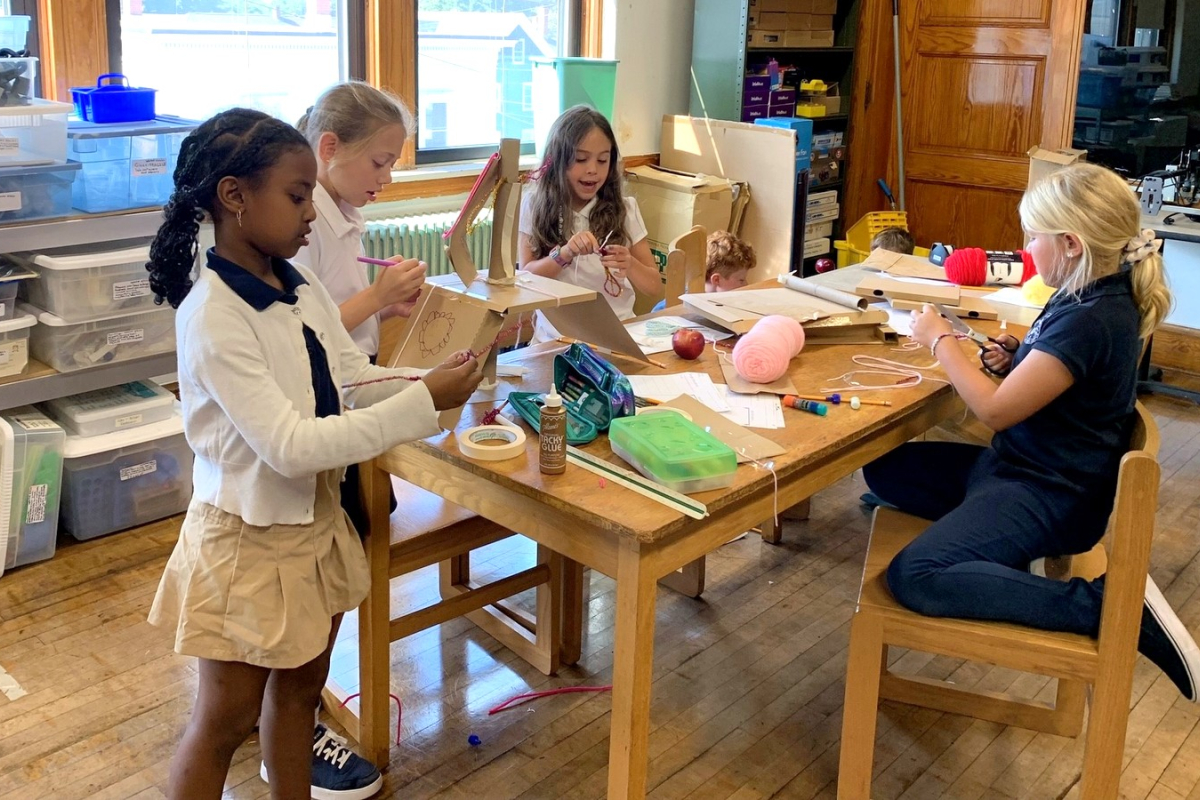 Third graders in the S.T.R.E.A.M. room