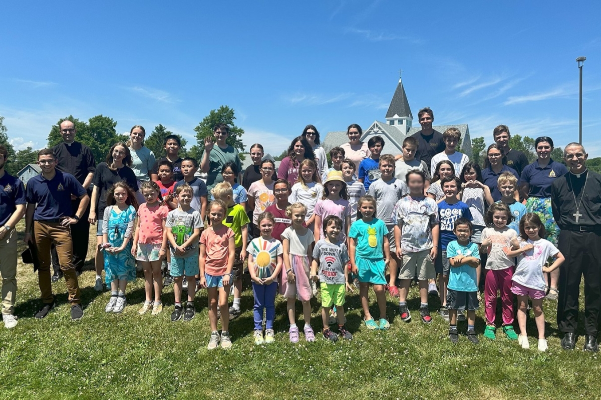 Totus Tuus campers with Bishop Ruggieri 